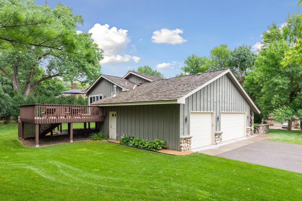 2710 Sylvan Road South Minnetonka, MN 55305 - Photo 34 of 36