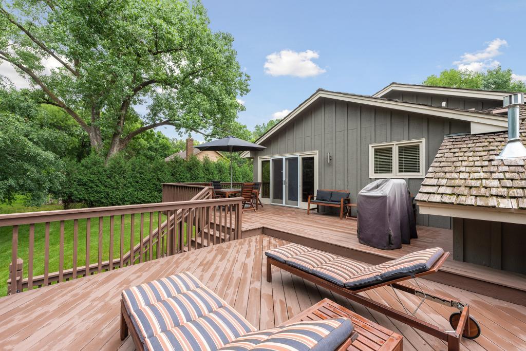 2710 Sylvan Road South Minnetonka, MN 55305 - Photo 35 of 36