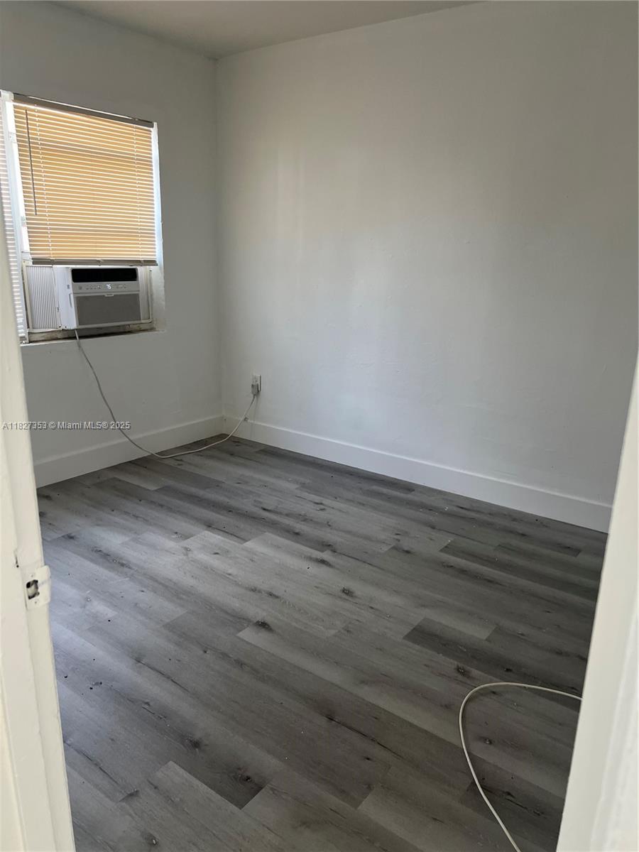 3669 Thomas Avenue, Unit 13 Miami, FL 33133 - Photo 6 of 8