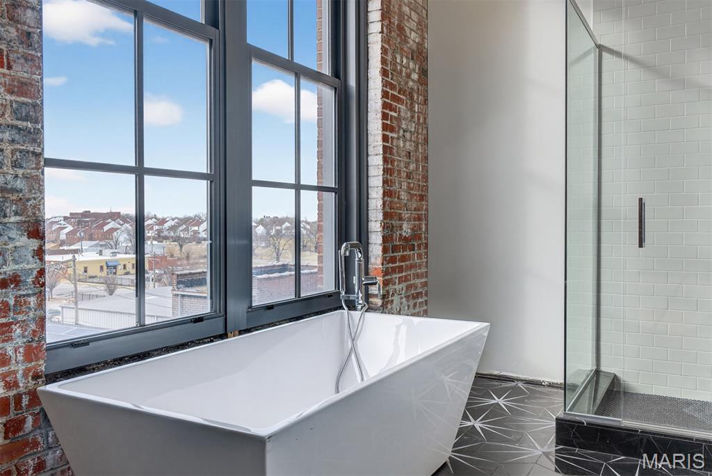 2647 Locust Street, Unit 4F St. Louis, MO 63103 - Photo 16 of 35