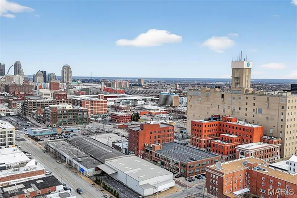 $3,950 | 2647 Locust Street, Unit 4F, St. Louis, MO 63103