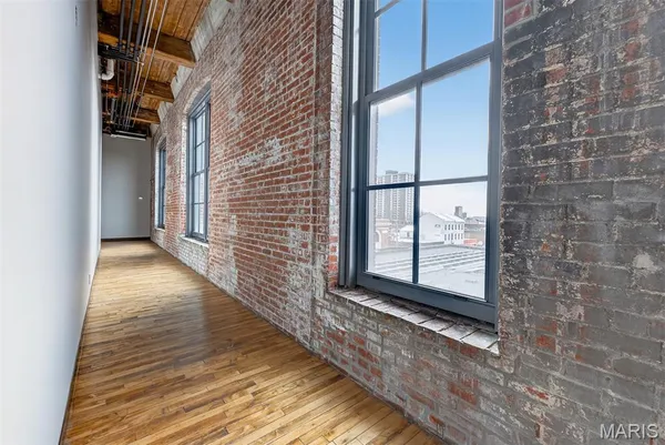 $3,950 | 2647 Locust Street, Unit 4F, St. Louis, MO 63103