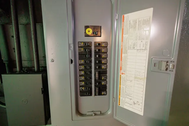 $305,000 | 1068 South Wildwood Avenue, Kankakee, IL 60901