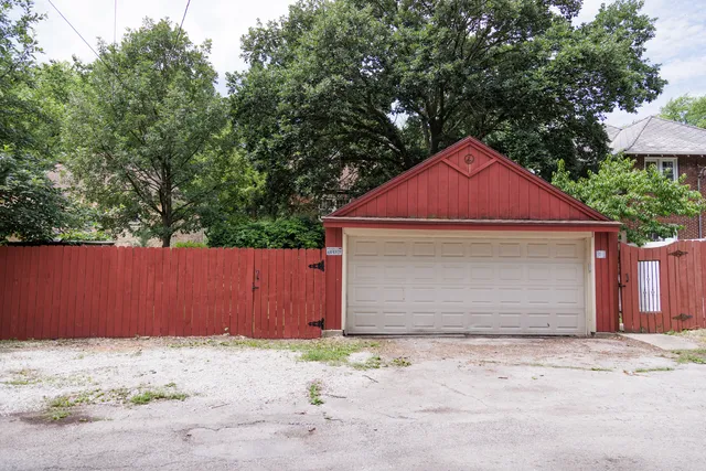 $305,000 | 1068 South Wildwood Avenue, Kankakee, IL 60901