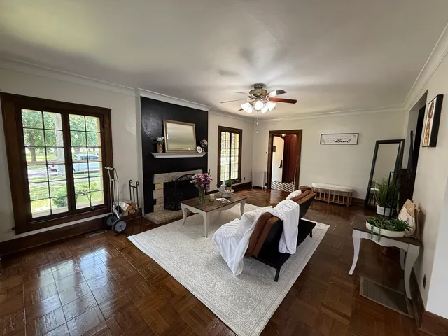 $305,000 | 1068 South Wildwood Avenue, Kankakee, IL 60901