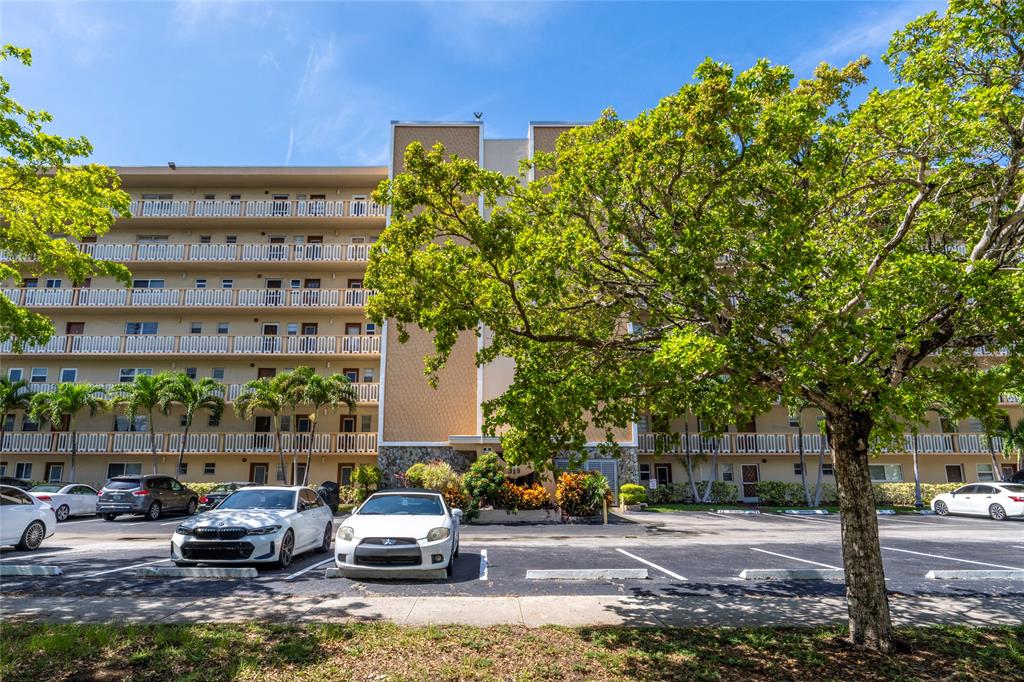 319 Northeast 14th Avenue, Unit 705 Hallandale Beach, FL 33009 - Photo 1 of 22