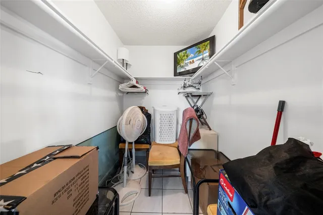 $2,200 | 319 Northeast 14th Avenue, Unit 705, Hallandale Beach, FL 33009