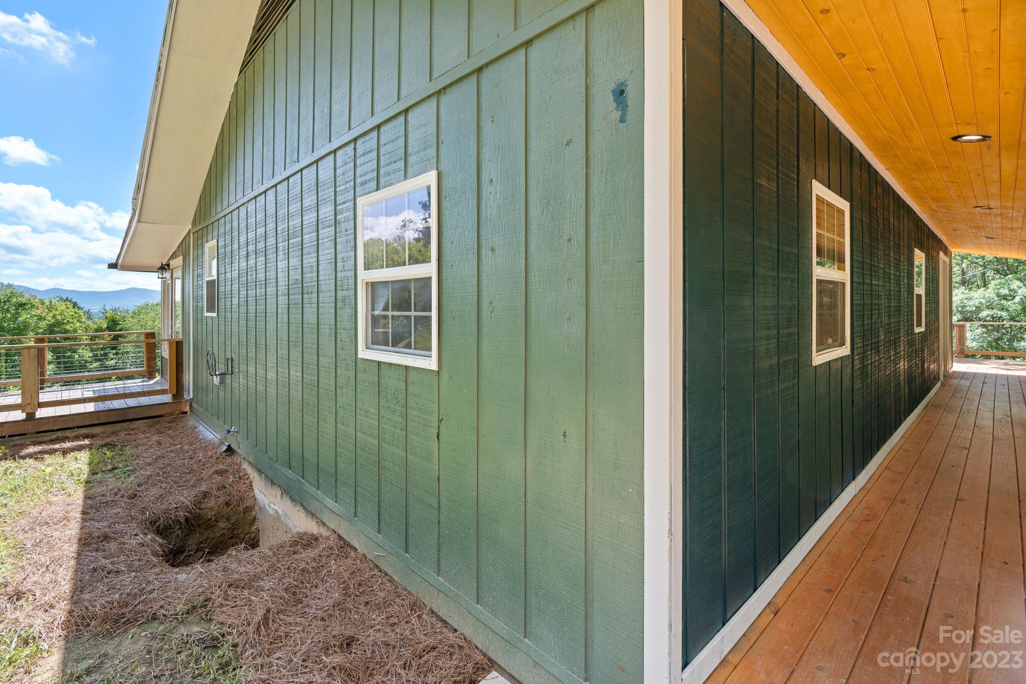632 Thunder Road Clyde, NC 28721 - Photo 32 of 41 a view of a balcony
