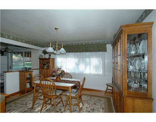 77 Fenway Road Pittsburgh, PA 15209 - Photo 5 of 17 Dining Room. The dining room offers a great flow from the kitchen for those entertaining days. It also features another large window with a beautiful view of the private, wooded back yard.