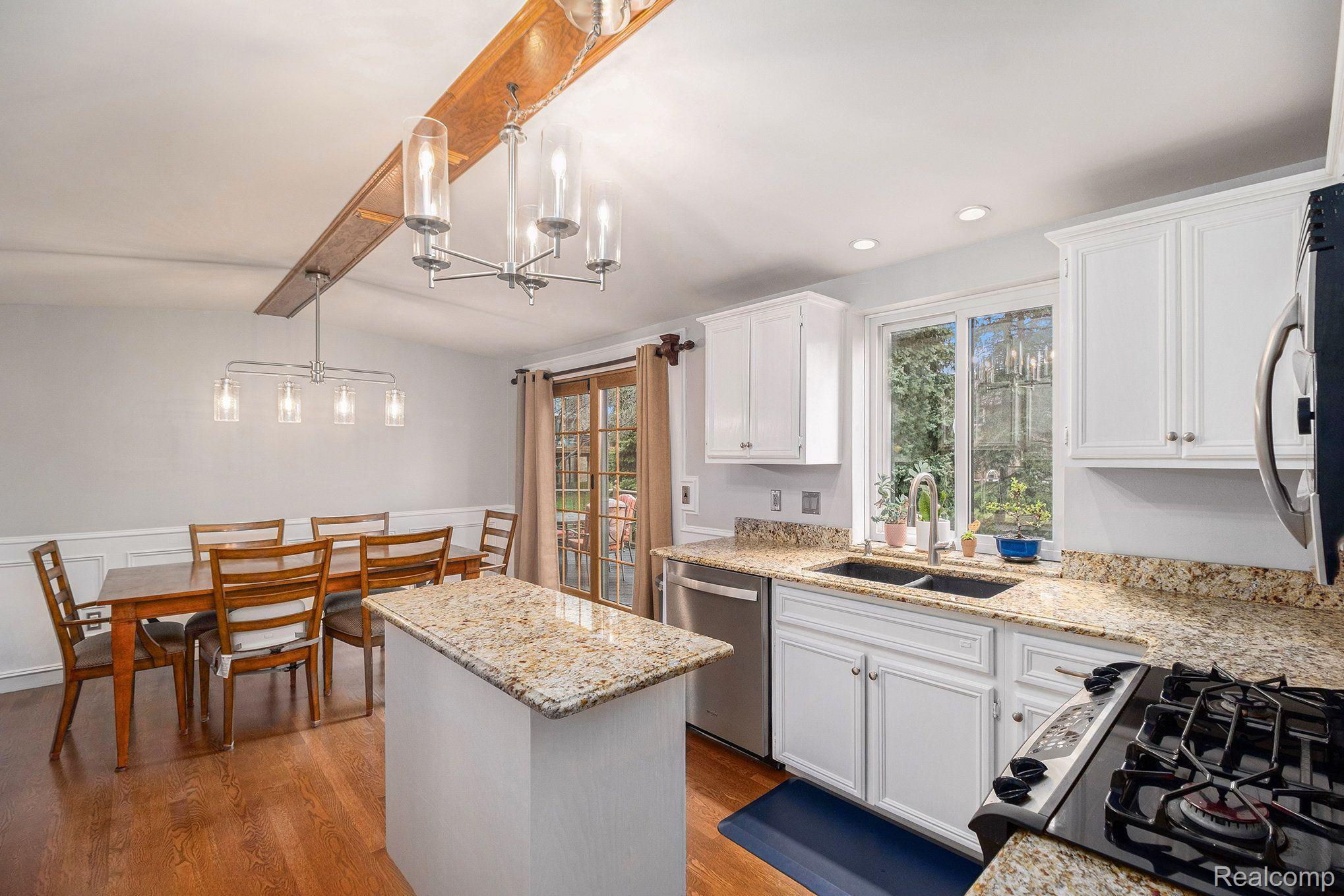 2151 Kennedy Drive Rochester, MI 48309 - Photo 6 of 39 Granite Kitchen