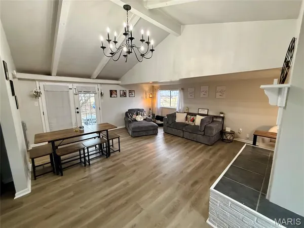 $185,000 | 710 Central Parkway, Florissant, MO 63031