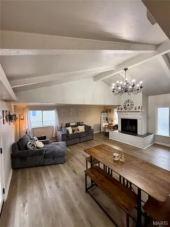 $185,000 | 710 Central Parkway, Florissant, MO 63031