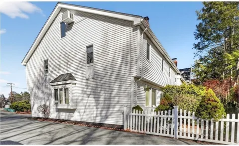 $625,000 | 62 Vinton Street, Unit 4, Melrose, MA 02176