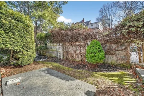 $625,000 | 62 Vinton Street, Unit 4, Melrose, MA 02176