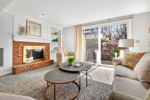 $625,000 | 62 Vinton Street, Unit 4, Melrose, MA 02176