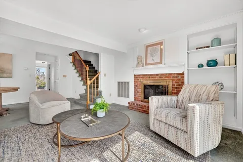 $625,000 | 62 Vinton Street, Unit 4, Melrose, MA 02176
