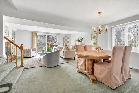 $625,000 | 62 Vinton Street, Unit 4, Melrose, MA 02176