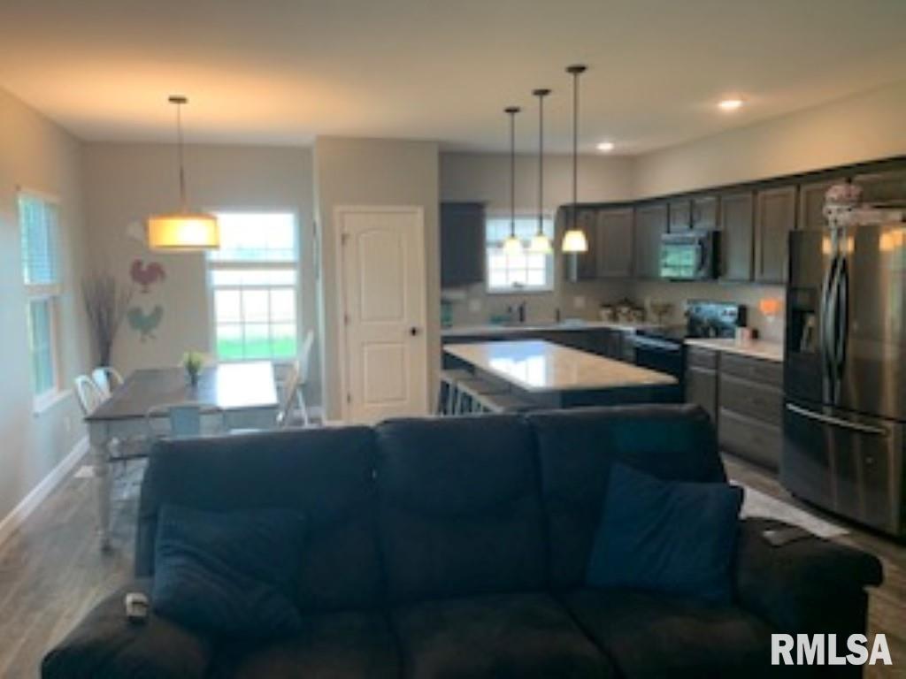 2801 Bannister Road Salem, IL 62881 - Photo 2 of 17