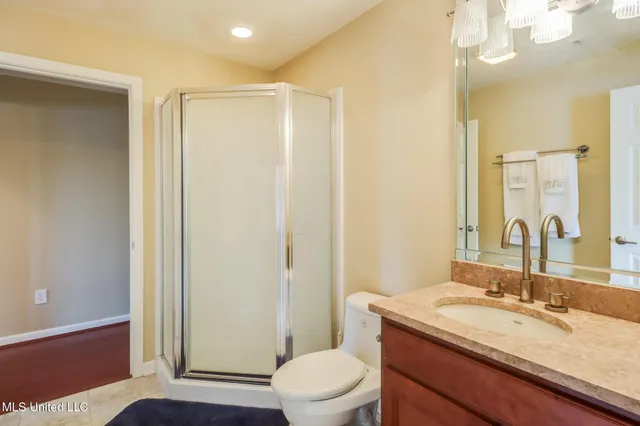 $1,950 | 3230 Cumberland Road, Unit 201, Ocean Springs, MS 39564