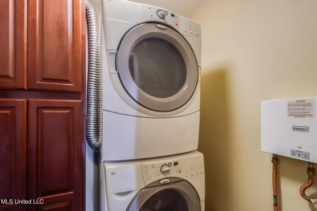 $1,950 | 3230 Cumberland Road, Unit 201, Ocean Springs, MS 39564