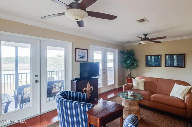 $1,950 | 3230 Cumberland Road, Unit 201, Ocean Springs, MS 39564