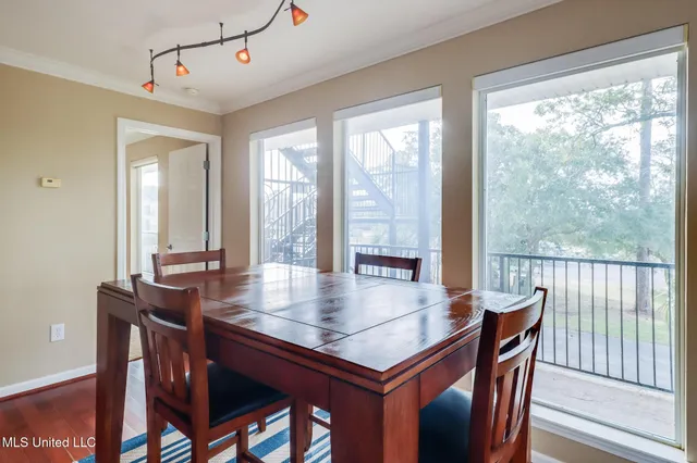 $1,950 | 3230 Cumberland Road, Unit 201, Ocean Springs, MS 39564