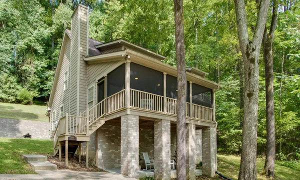 $449,000 | 800 Harbor Drive, Lancaster, TN 38569