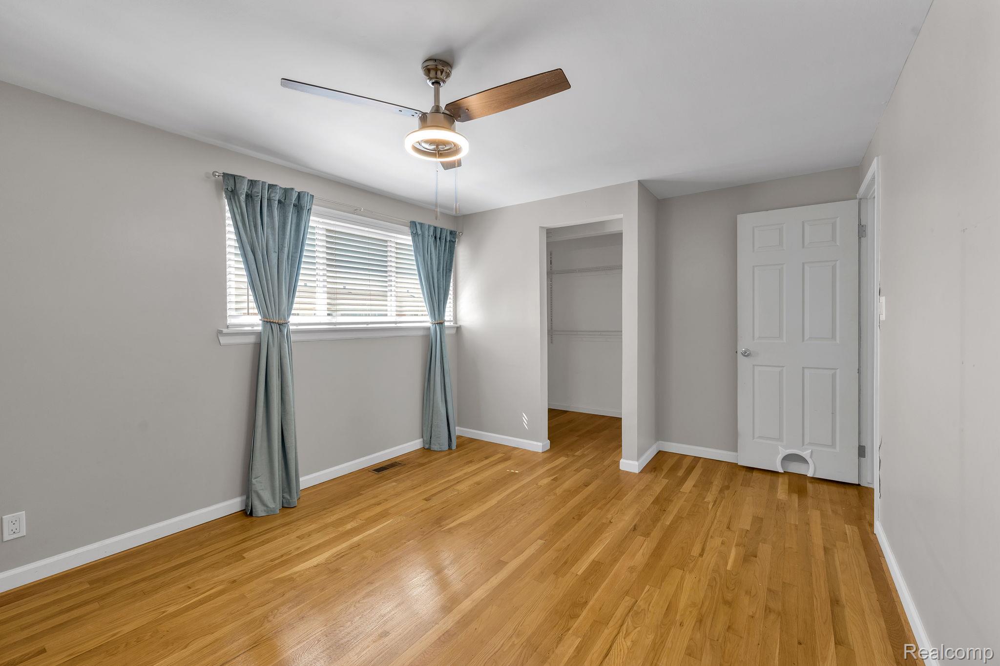 8126 Farnum Avenue Warren, MI 48093 - Photo 15 of 35 31-web-or-mls-DSC08892.jpg