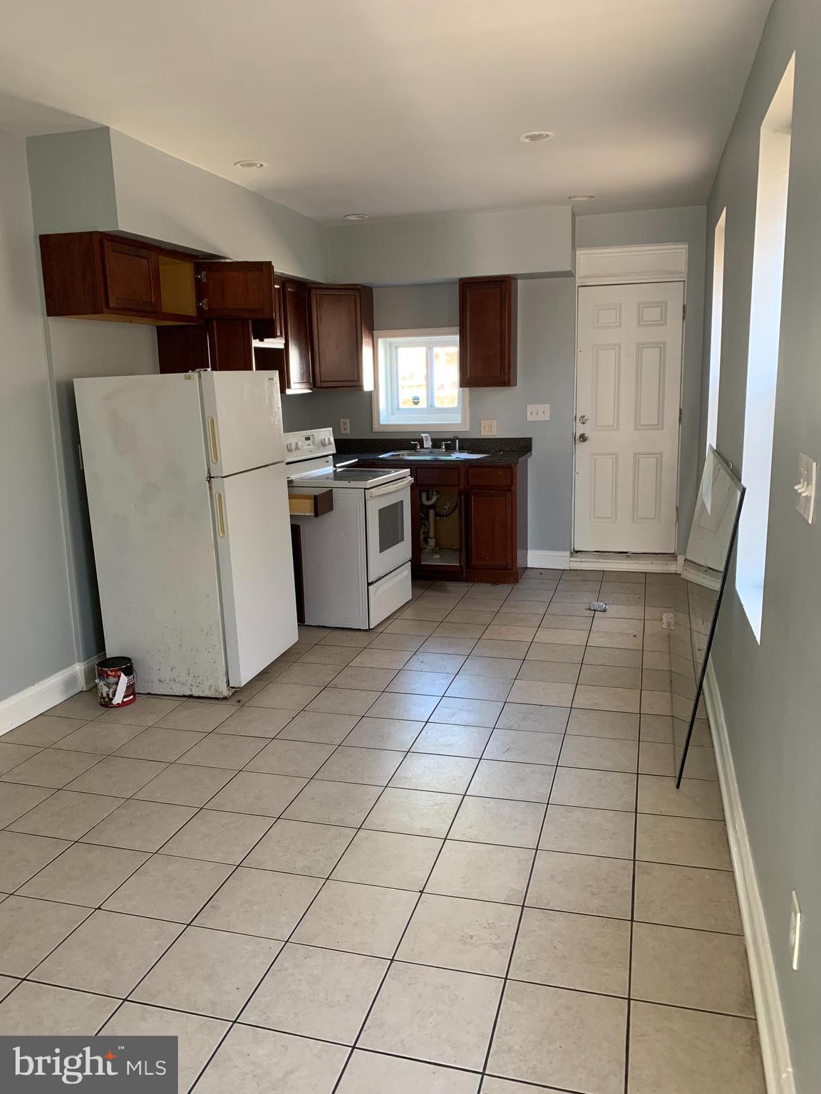 440 North Rose Street Baltimore, MD 21224 - Photo 3 of 10