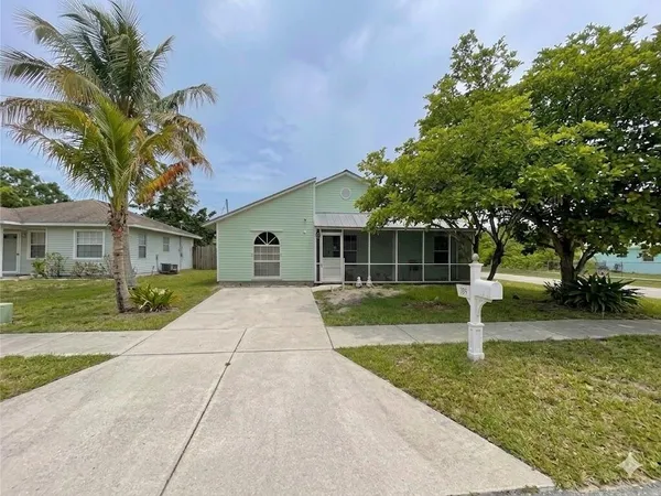 $2,800 | 5359 Southeast Dell Street, Stuart, FL 34997