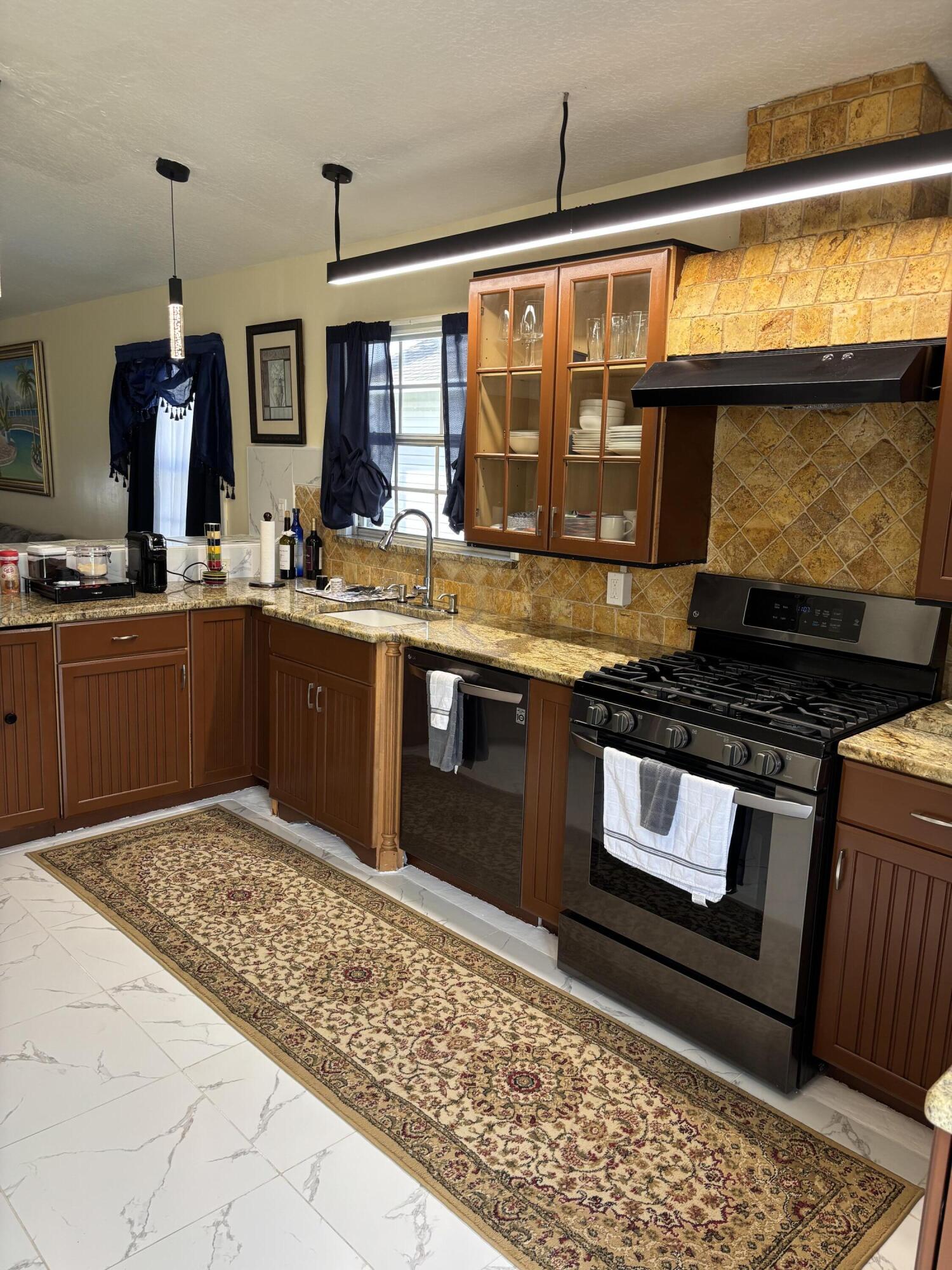 5359 Southeast Dell Street Stuart, FL 34997 - Photo 6 of 20 IMG_3344