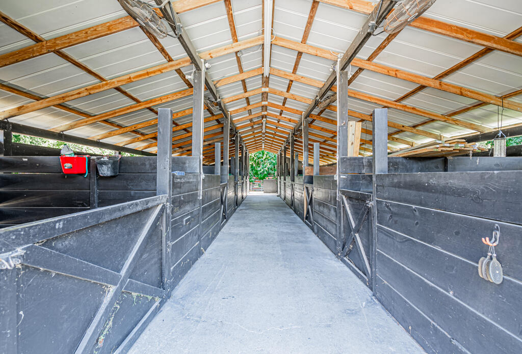 1858 F Road Loxahatchee Groves, FL 33470 - Photo 19 of 87 barn