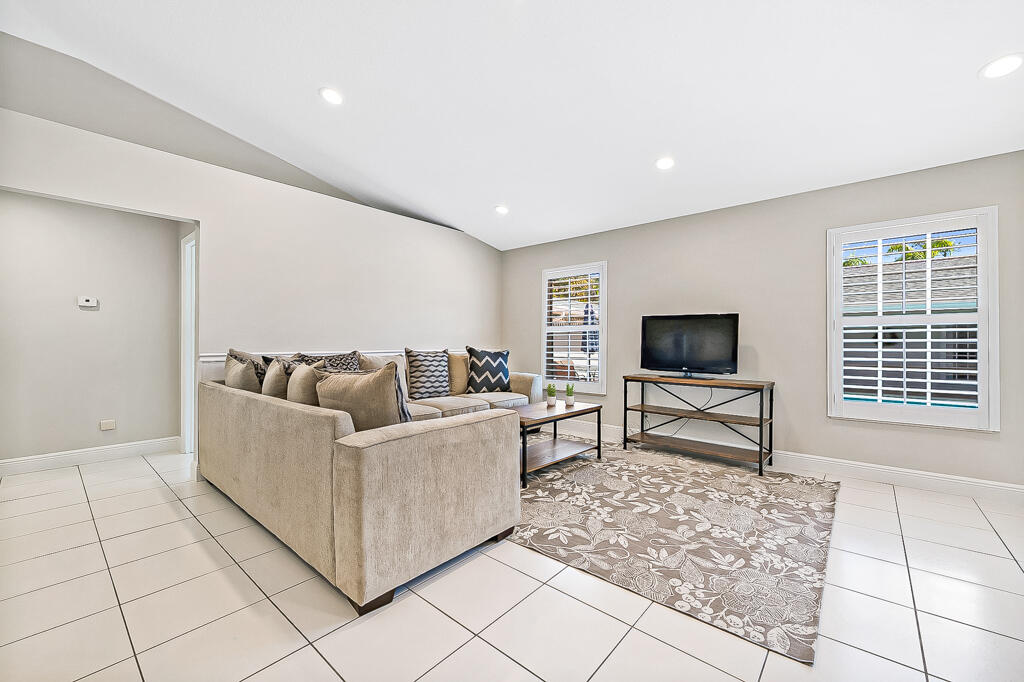 1858 F Road Loxahatchee Groves, FL 33470 - Photo 35 of 87 living area