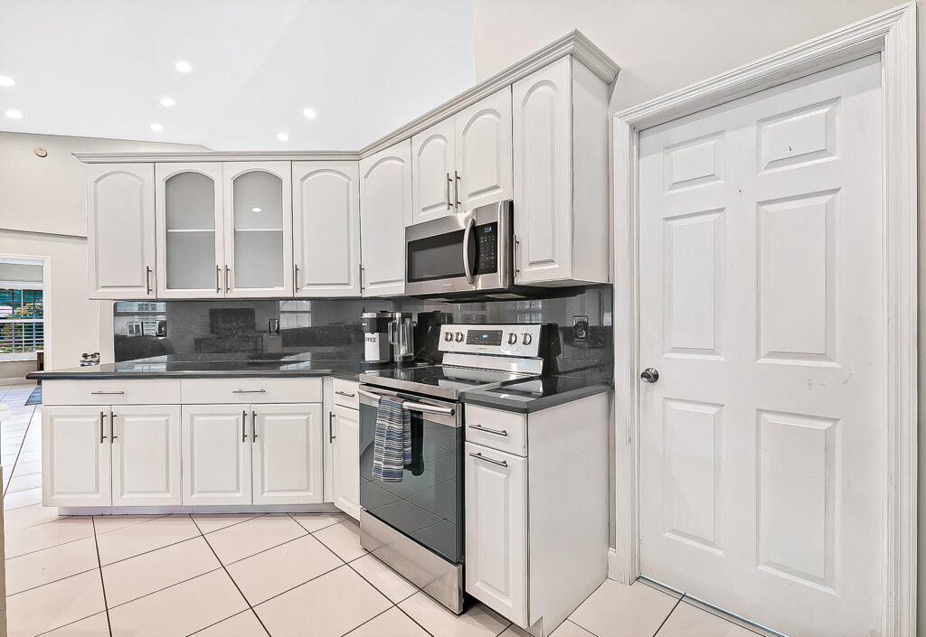 1858 F Road Loxahatchee Groves, FL 33470 - Photo 40 of 87 kitchen