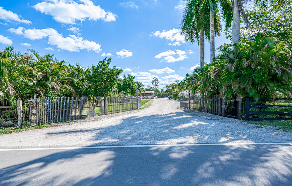 1858 F Road Loxahatchee Groves, FL 33470 - Photo 7 of 87 Entrance