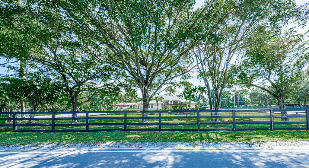 1858 F Road Loxahatchee Groves, FL 33470 - Photo 8 of 87 View