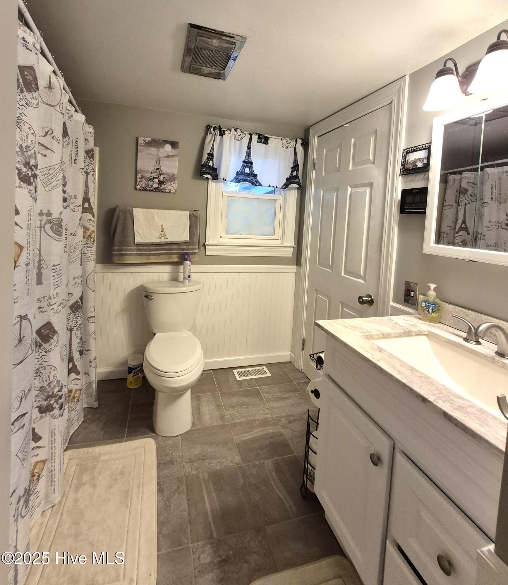 3031 Dan Peele Road Williamston, NC 27892 - Photo 13 of 26 Bathroom