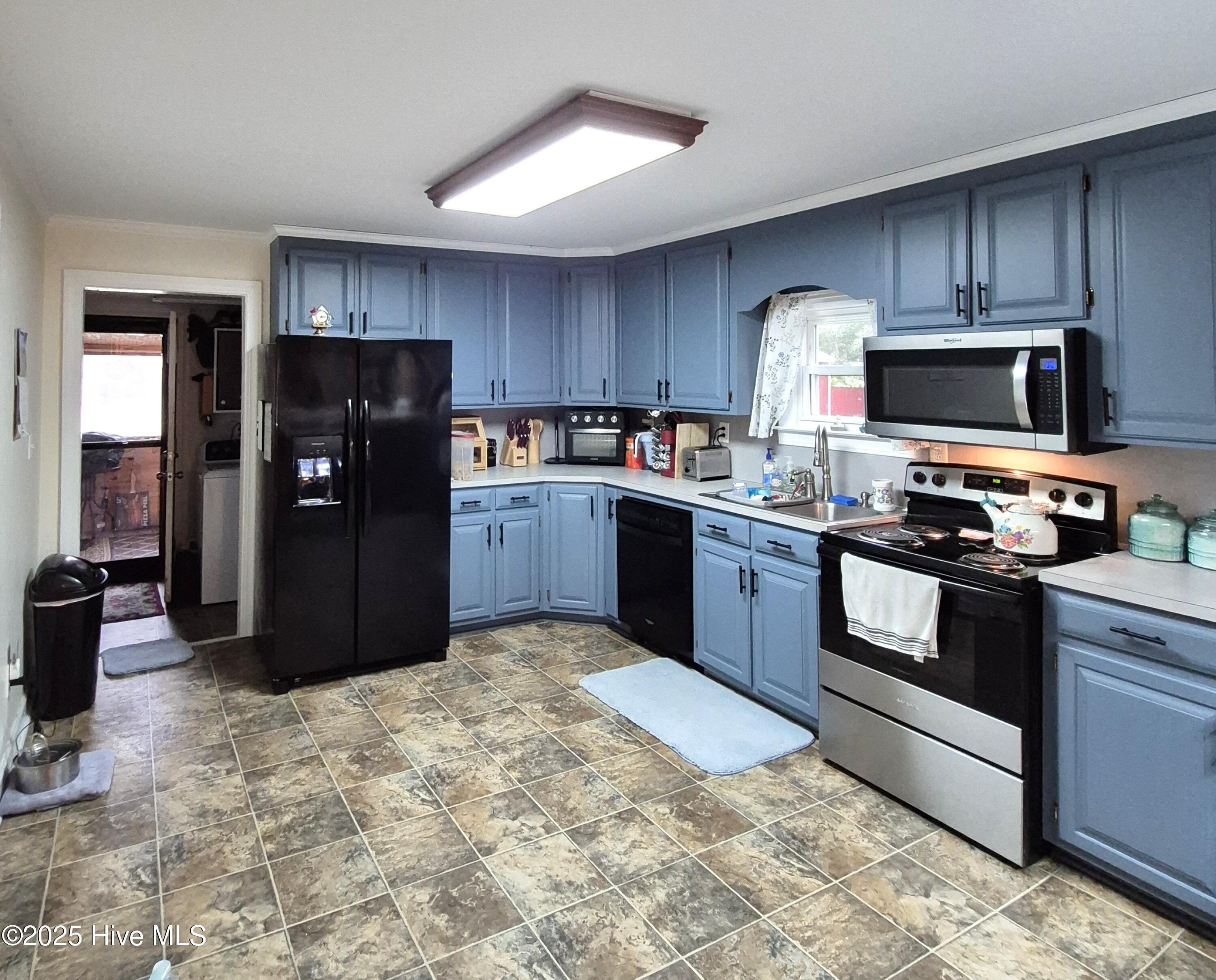 3031 Dan Peele Road Williamston, NC 27892 - Photo 7 of 26 Kitchen