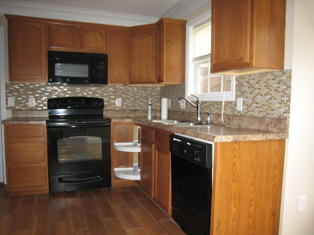 3208 Red Meadow Road Knoxville, TN 37931 - Photo 8 of 21 kitchen with tile backsplash
