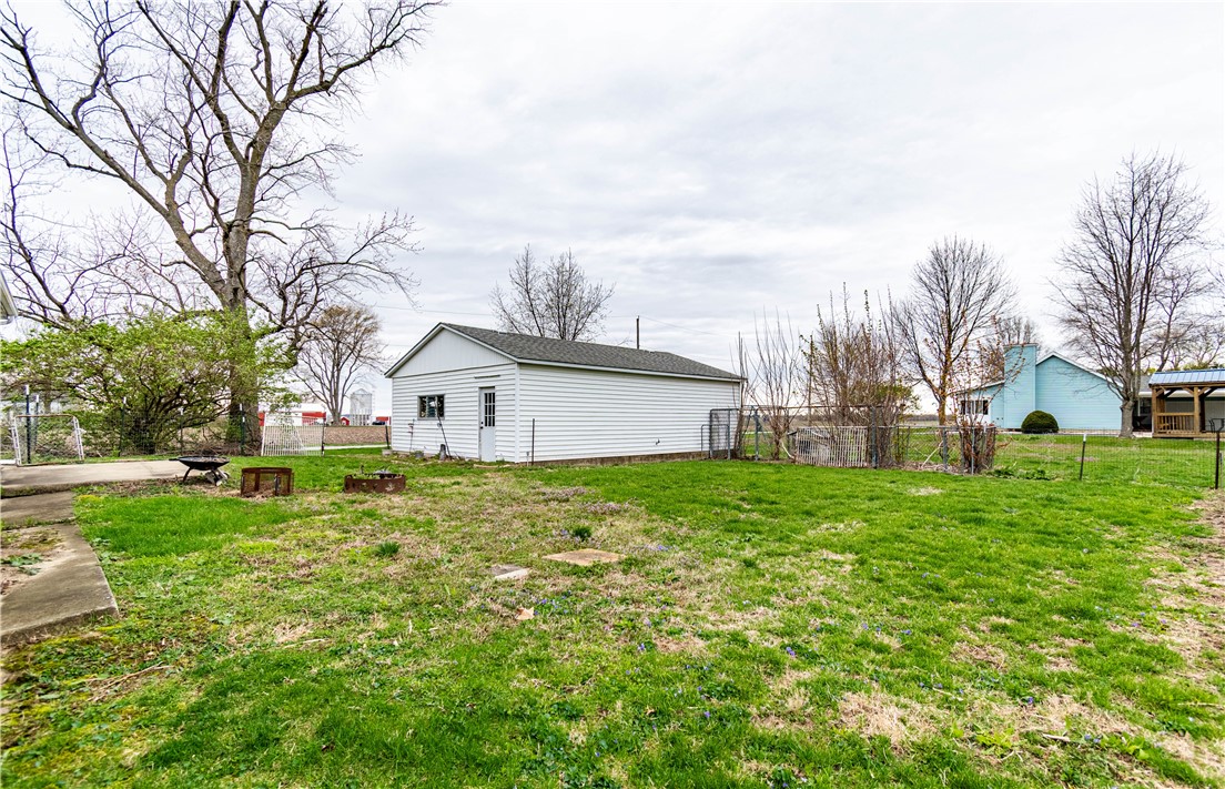 6178 Public Road Macon, IL 62544 - Photo 21 of 26