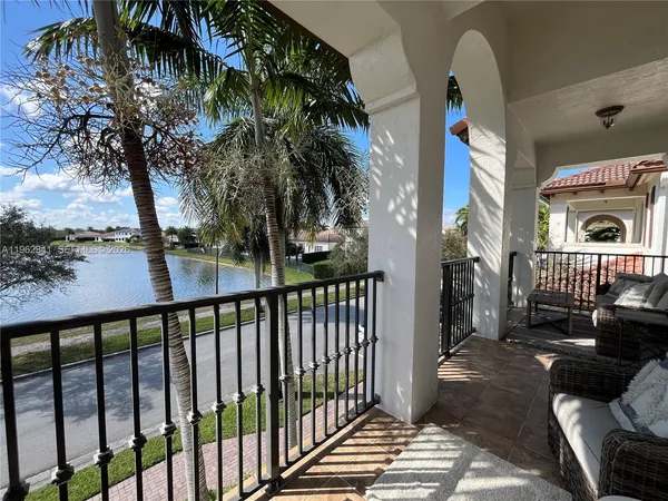 $4,900 | 8353 Northwest 38th Street, Cooper City, FL 33024