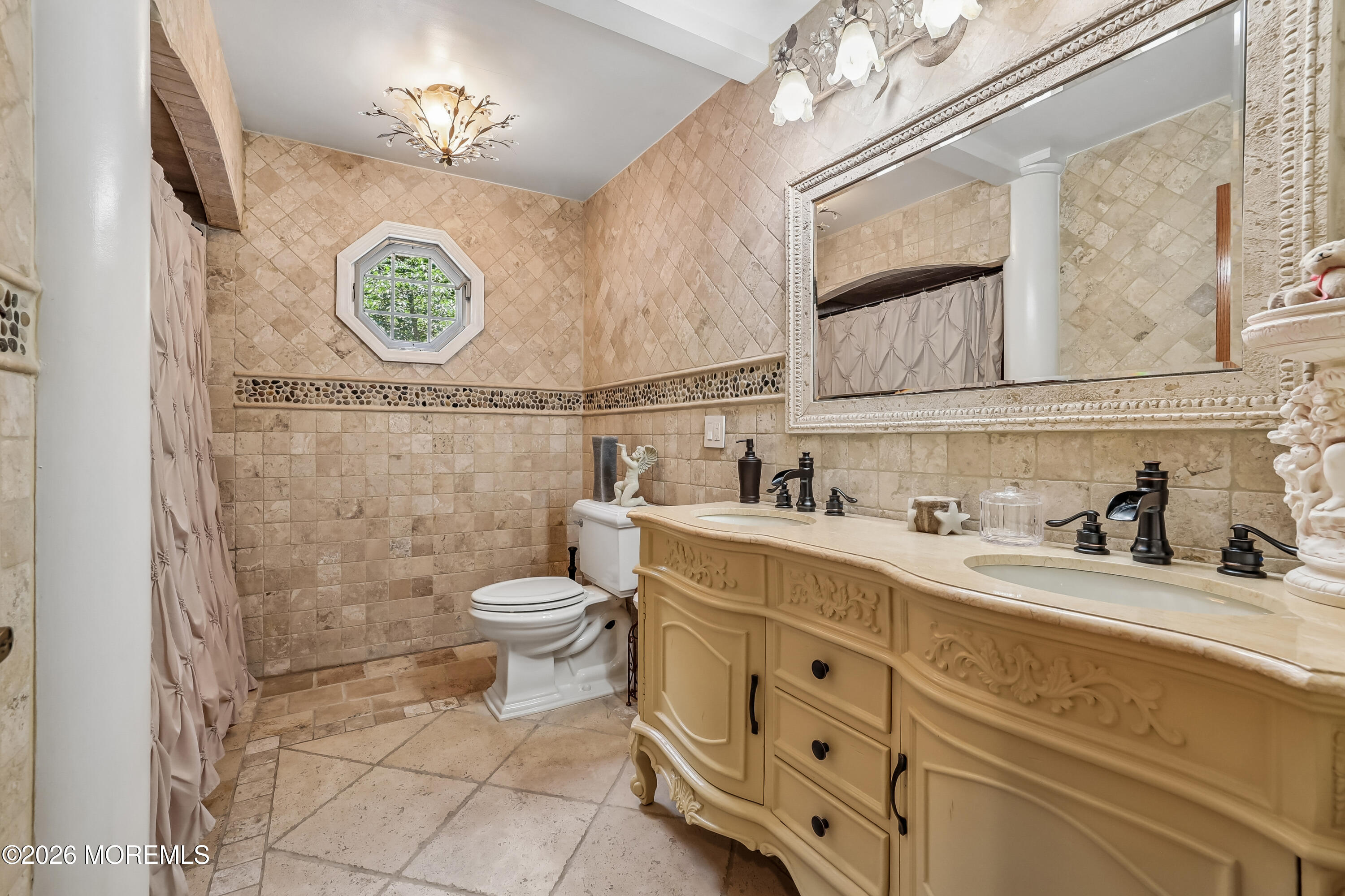 827 Holmdel Road Holmdel, NJ 07733 - Photo 23 of 40 020