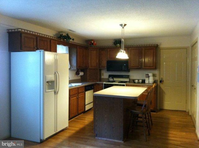 20547 Chingville Road Leonardtown, MD 20650 - Photo 3 of 30 Kitchen