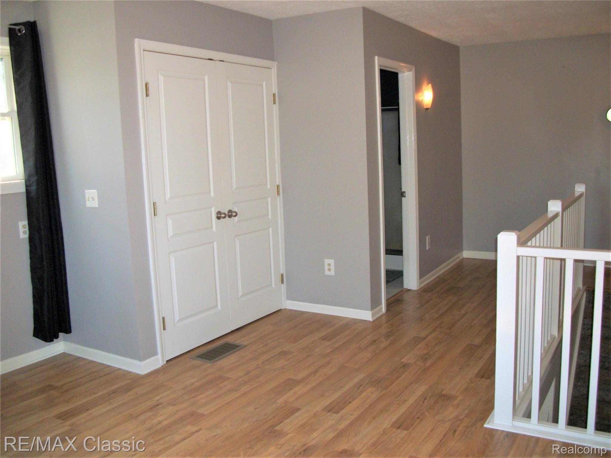 13813 Webster Road Bath, MI 48808 - Photo 21 of 31 105_3839.jpg
