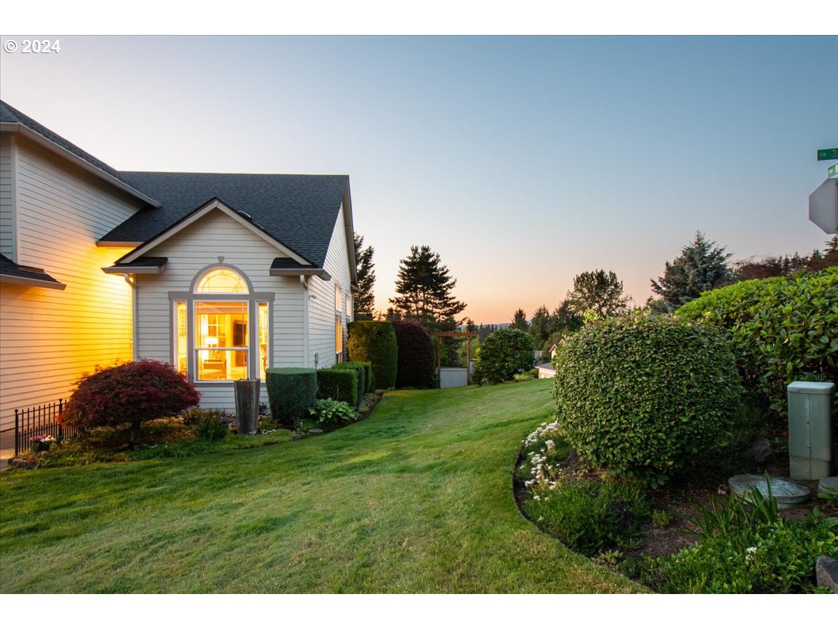 2509 Northwest 36th Avenue Camas, WA 98607 - Photo 48 of 48 a house view with a outdoor space