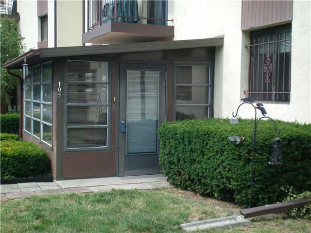 4141 Karl Road, Unit 109 Columbus, OH 43224 - Photo 2 of 5