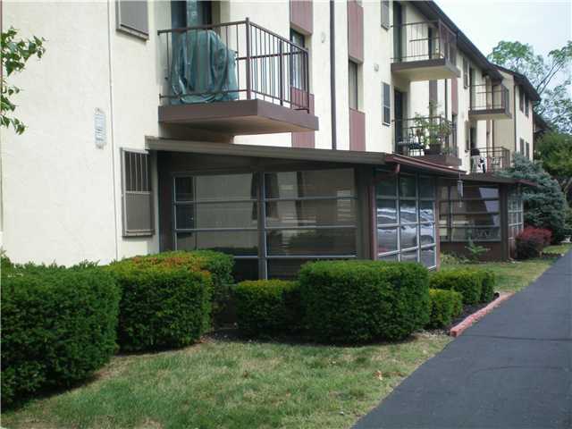 4141 Karl Road, Unit 109 Columbus, OH 43224 - Photo 3 of 5