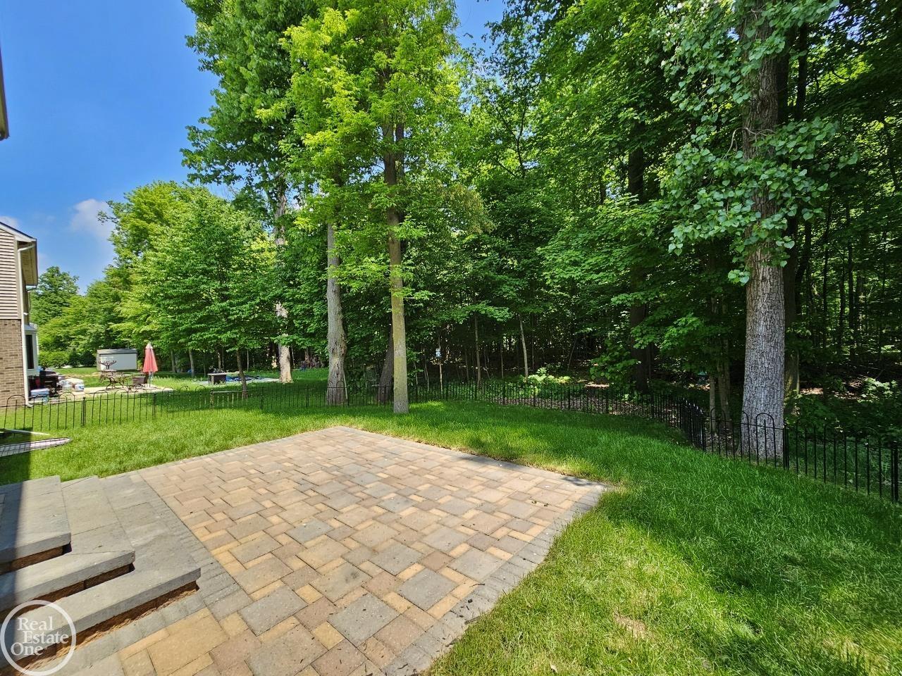 13401 Stamford Road Belleville, MI 48111 - Photo 38 of 44 50142666-d2b638ee-551e-4b75-a5ce-624522bfcd6e.JPG