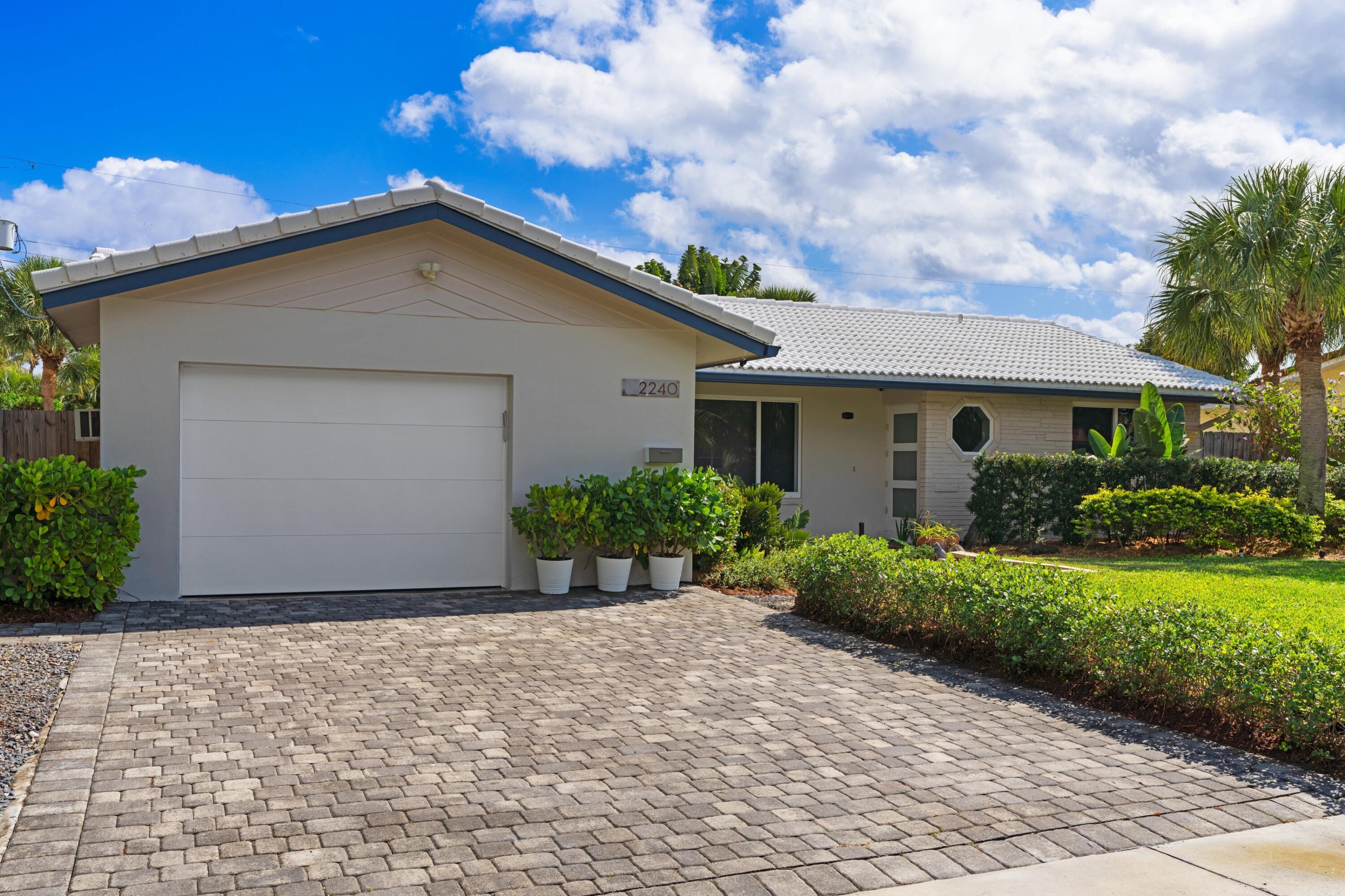2240 Northeast 2nd Avenue Boca Raton, FL 33431 - Photo 15 of 30 Paver Driveway