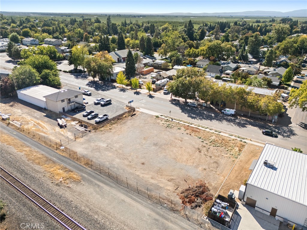 9386 Midway Durham, CA 95938 - Photo 9 of 10 an aerial view of residential houses with outdoor space
